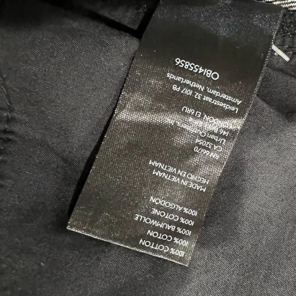 NEW Urban Outfitters BDG Foldover V-Front Black Jean Shorts Women’s 25 - Image 7