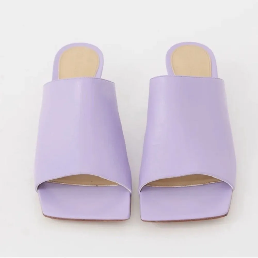 Authentic Bottega Veneta Purple Leather Slip-on 
Mule(Size 38.5) - Image 2