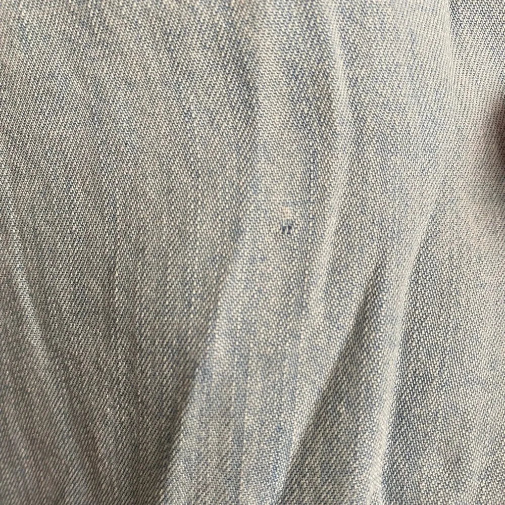 💥Celebrity Pink Light Denim Chambray Short Sleeve Button Down Lightweight Top M - Image 11