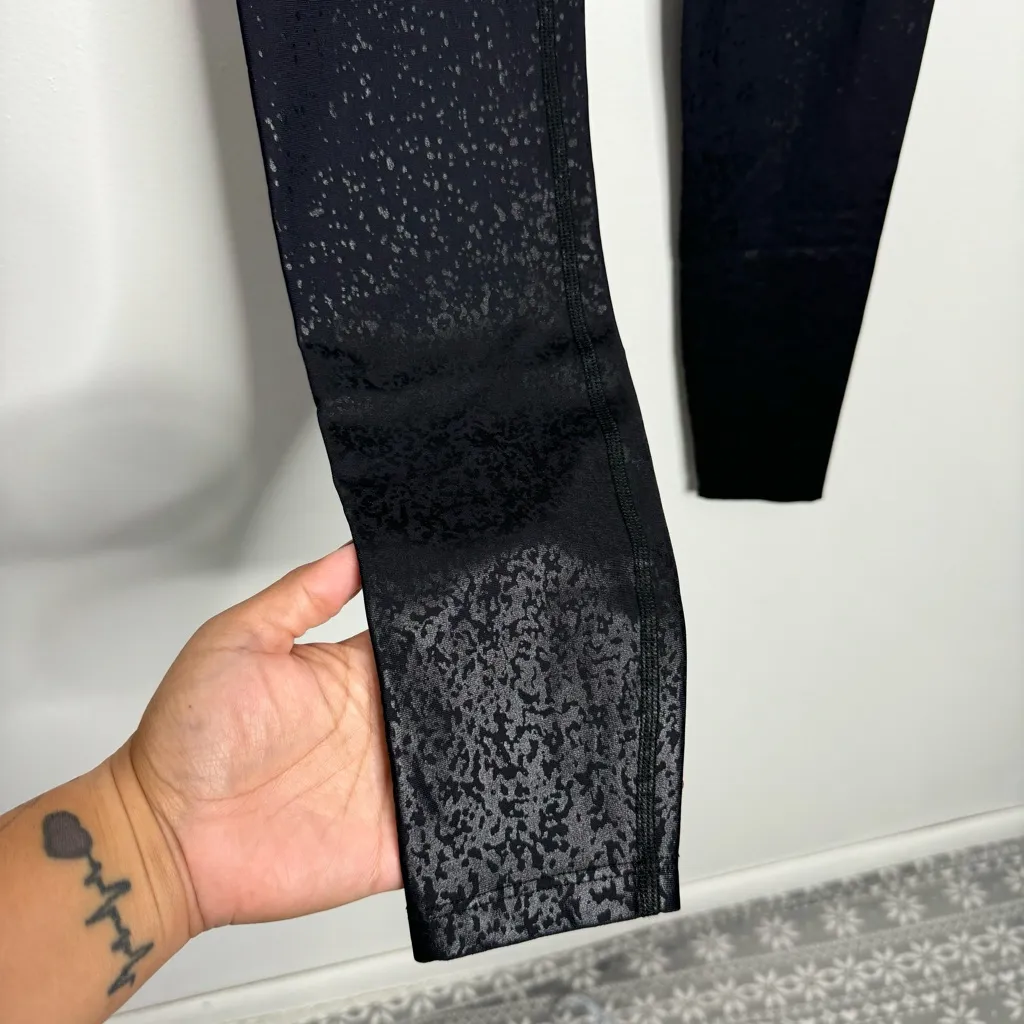 Beyond Yoga Alloy‎ Ombre High Waisted Legging Black Foil Speckle Size Small - Image 3