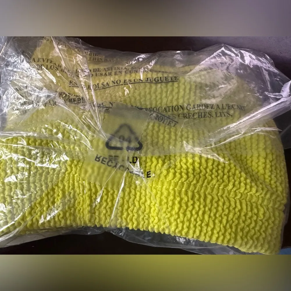 Good American Crinkle Basic Bandeau Bikini Top Electric Yellow 1/2 US S/M - Image 7