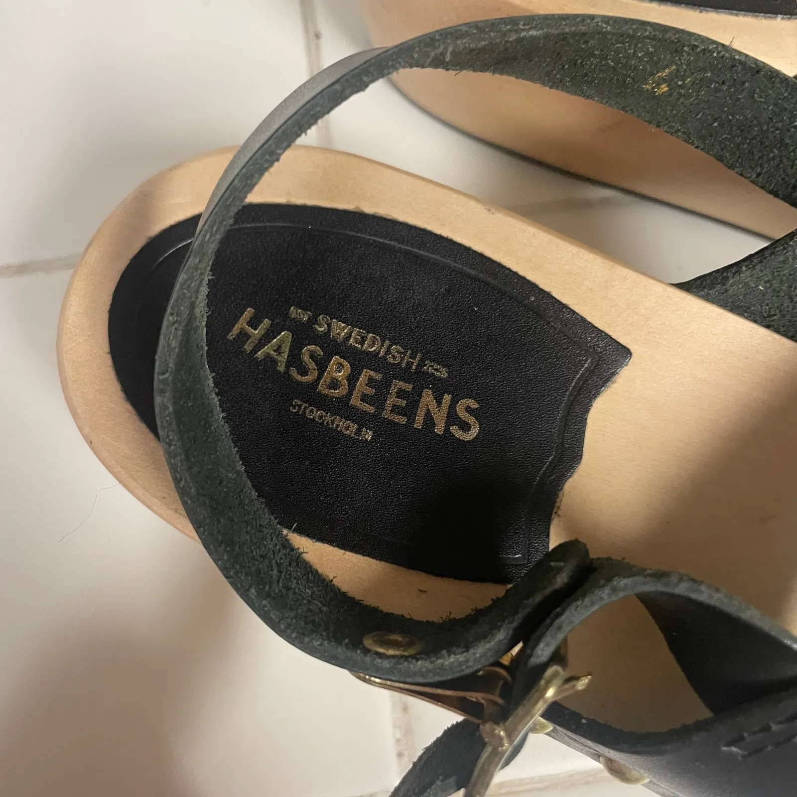 Swedish Hasbeens Rivet Black Sandals Size 40 US 10 Wood Heel Leather NEW - Image 3