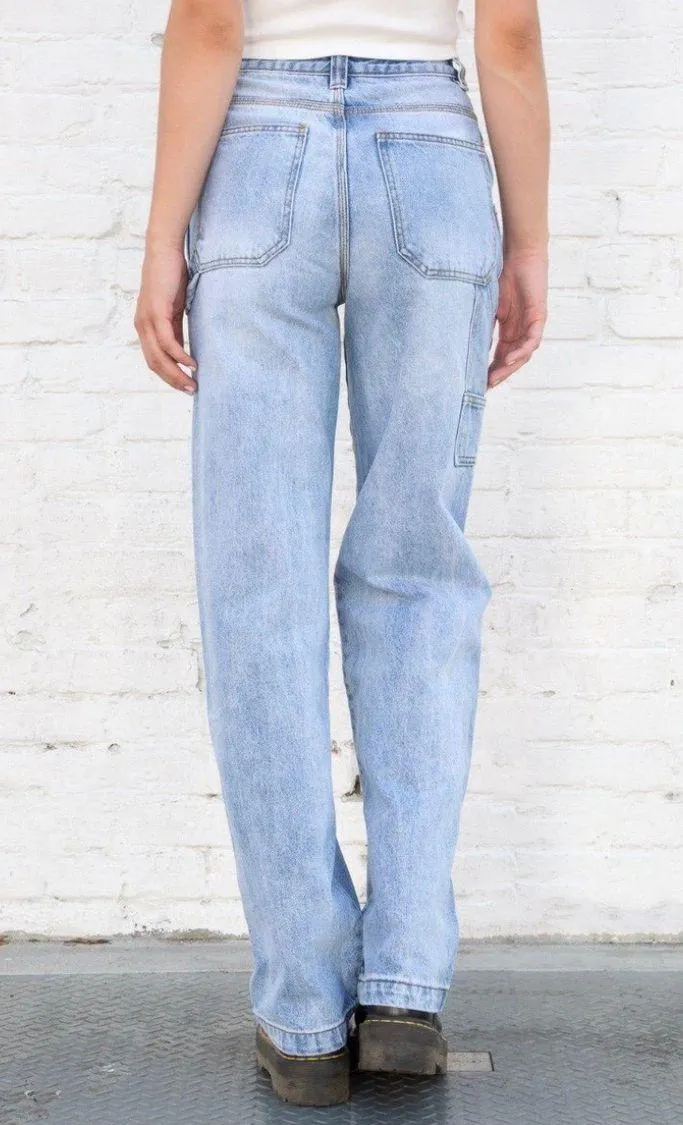 Brandy Melville Feanne Light Wash Jeans - Image 3