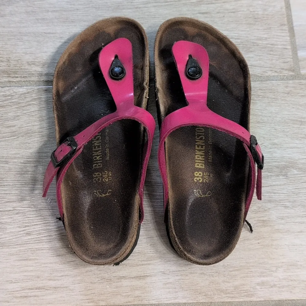 Birkenstock Patent Pink Gizeh Sandals | Women's 38 Birkenstock Gizeh Sandals - Image 5