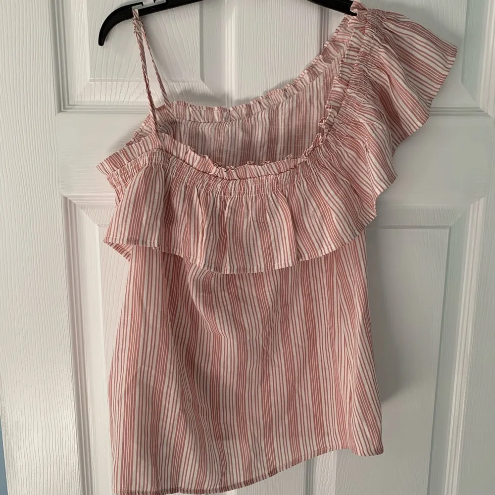 3/$22🌞 Sweet Wanderer One Shoulder Striped Blouse - Image 5