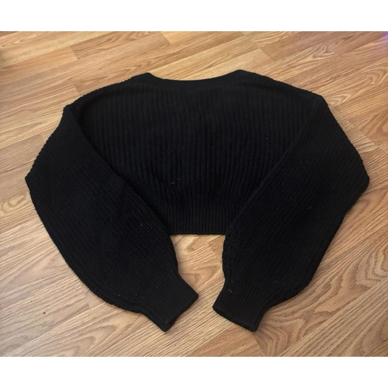 Divided Long Sleeve Black Cropped Sweater Size Small - Image 2