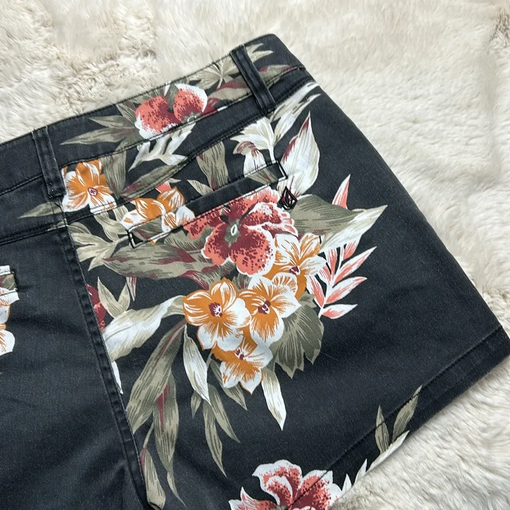 Volcom ‘Rockhickie’ Chino/Board Shorts Size 29 | Eco-Chic Meets Surf Style - Image 11