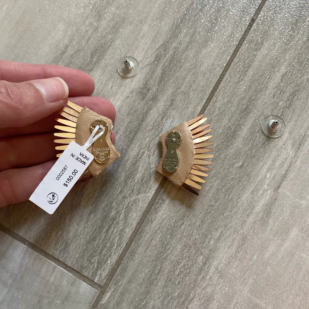 NWT Mignonne Gavigan Blush Pink and Rose Gold Mini Madeleine Pierced Earrings - Image 10