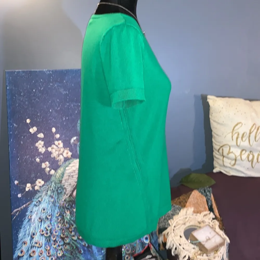 Vintage  Size M Emerald Green Scooped Neck Short Sleeve Sweater - Image 3