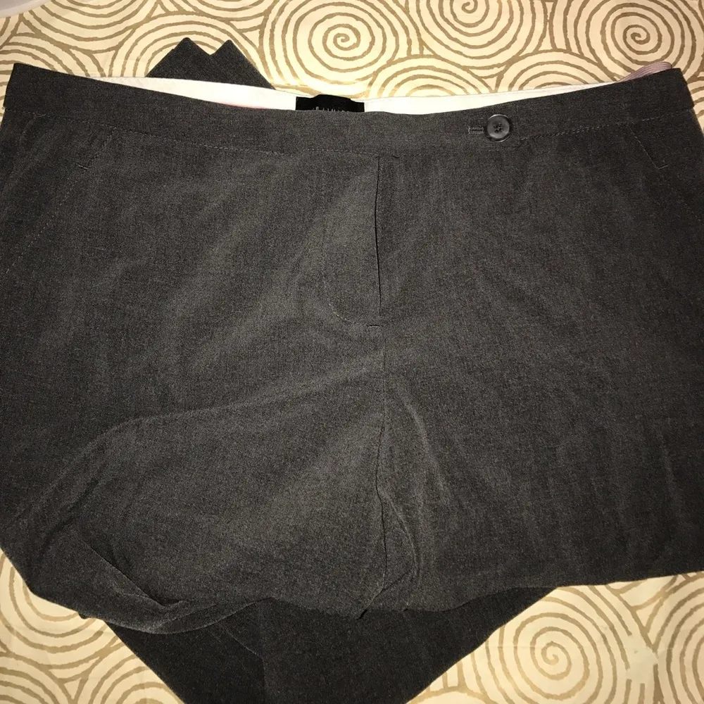 The Limited Pants Drew Fit Grey Gray Slacks Sz 10 EUC Professional Slight Flare - Image 4