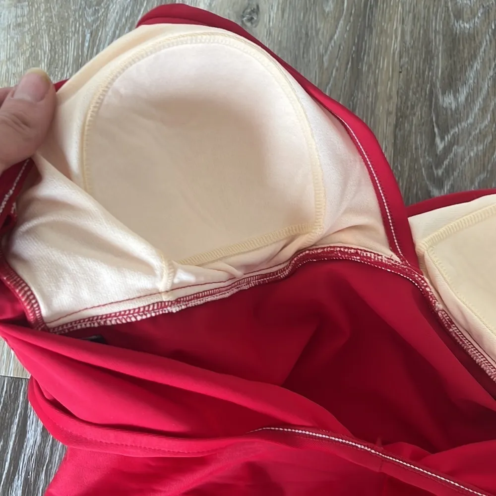 Croft & Barrow Swimsuit one piece slimming ruched size 12 - Image 3