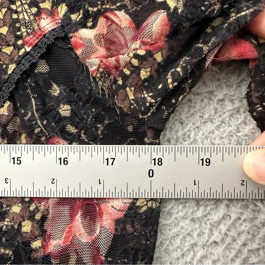 Y2K Serenade NY 3/4 Sleeve Scoop Neck Floral Top Lace Fairy Grunge Whimsigoth M‎ Black Size M - Image 9