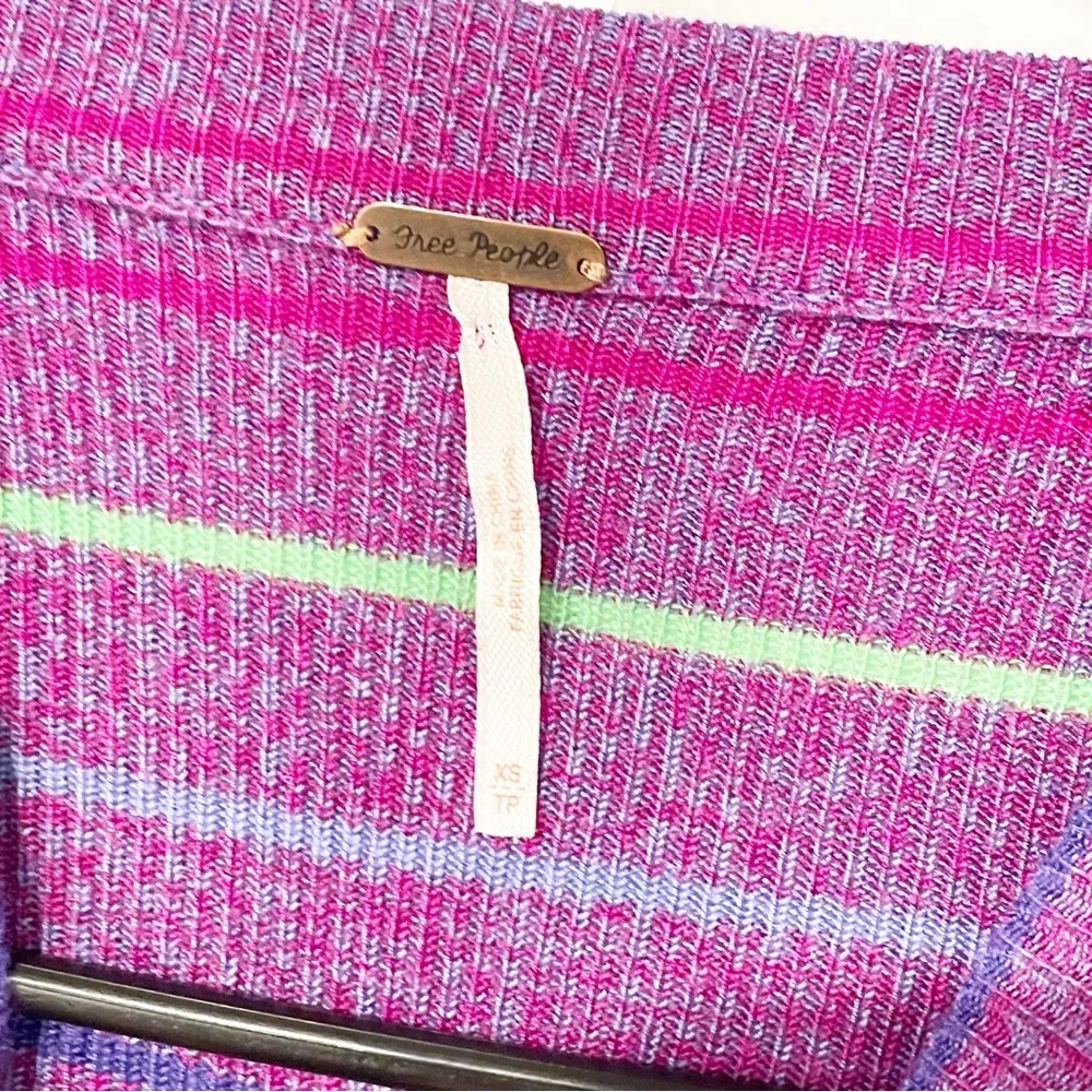 Free People Size XS Purple Green Printed New Age Cropped Sweater - Image 4