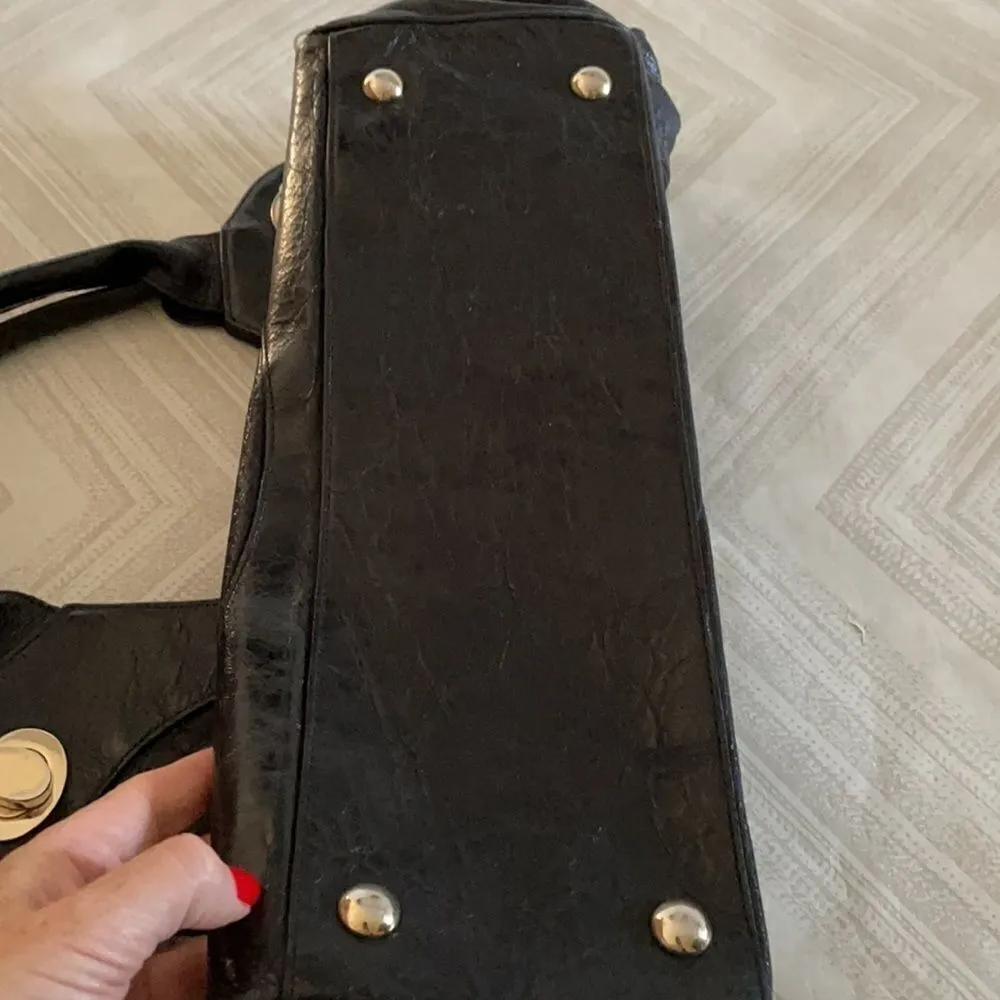 Foley & Corinna Black Leather Toggle Shoulder Bag Black - Image 7