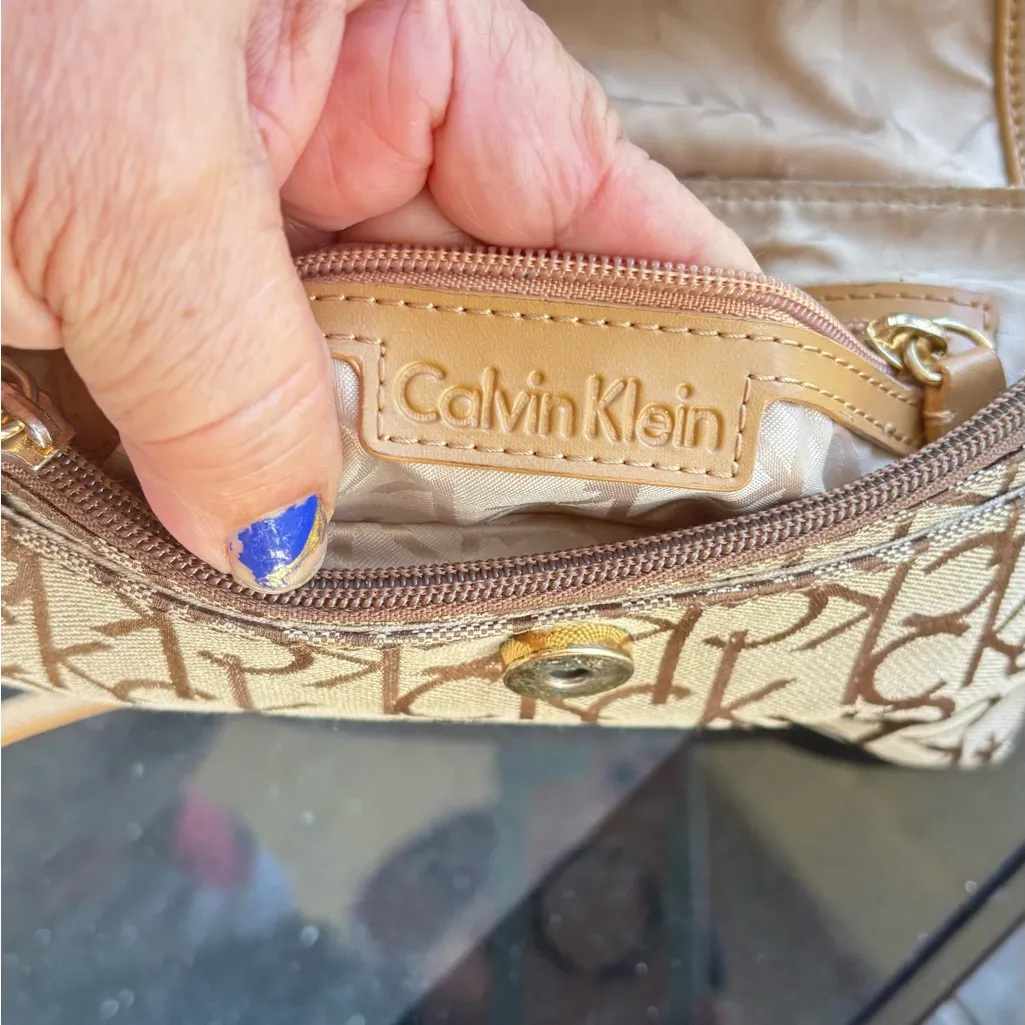 Calvin Klein Brown Logo Shoulder Bag - Image 8