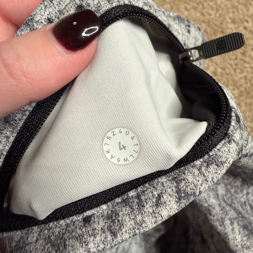 Lululemon Speed Up Crop Leggings Size 4 - Image 2