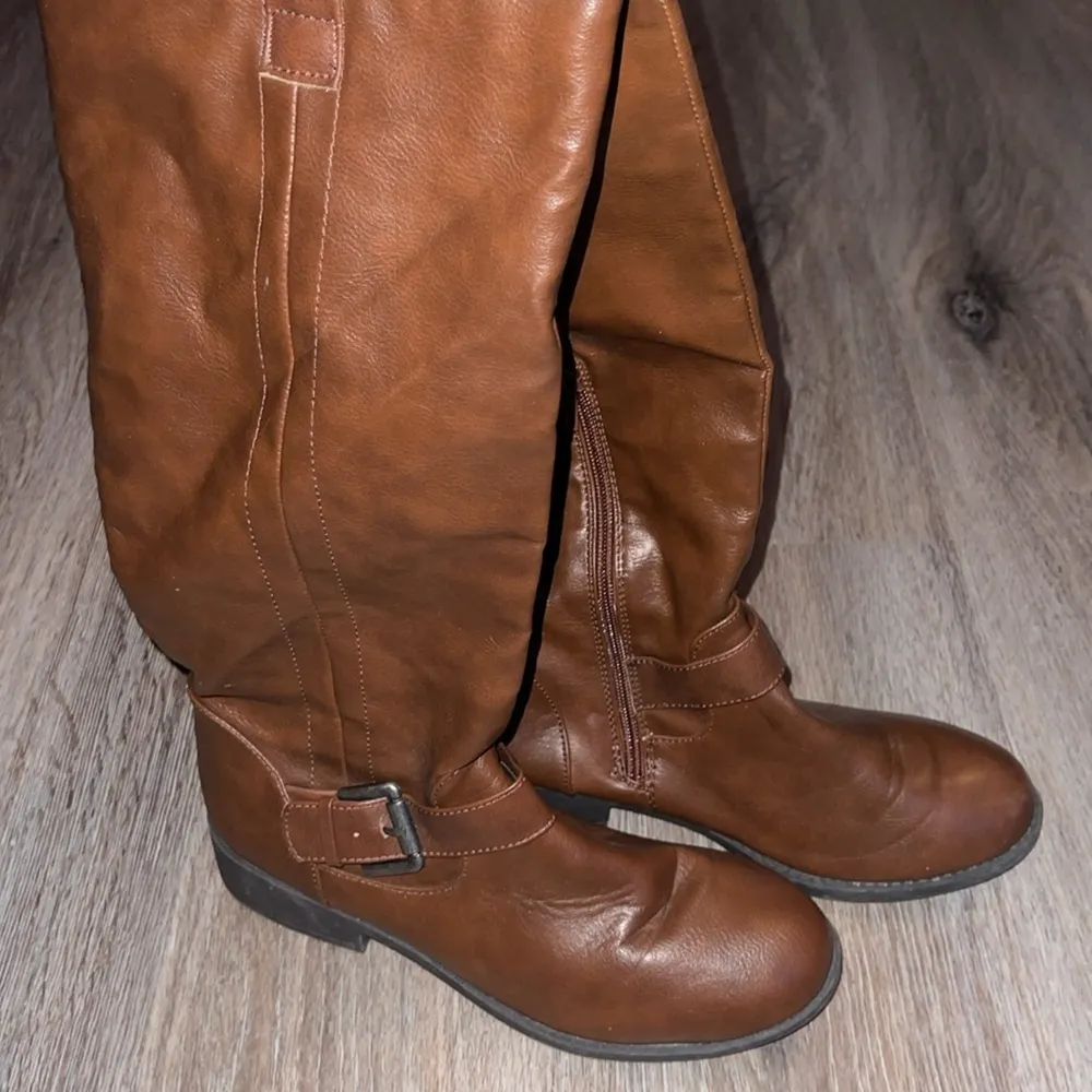 Charlotte Russe Boots Size 7 - Image 2