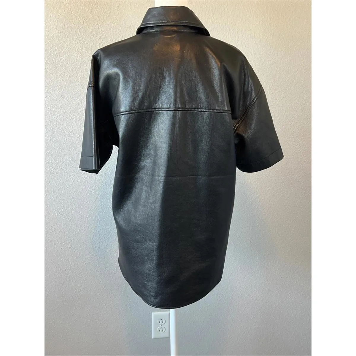 Aritzia Babaton Faux Leather Short Sleeve Button Down Shirt Black Size 2XS *Flaw - Image 6
