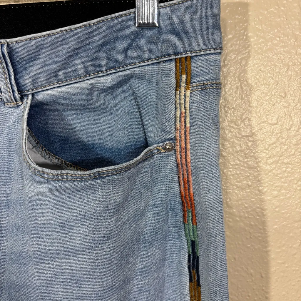 Knox Rose Light Blue Skinny Jeans with Embroidered Side Stripe Size 16 Mid-Rise - Image 4