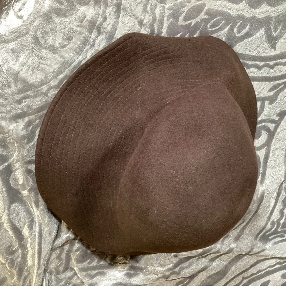 Women’s Goorin Brown Winter Hat Small Wide Brim - Image 9