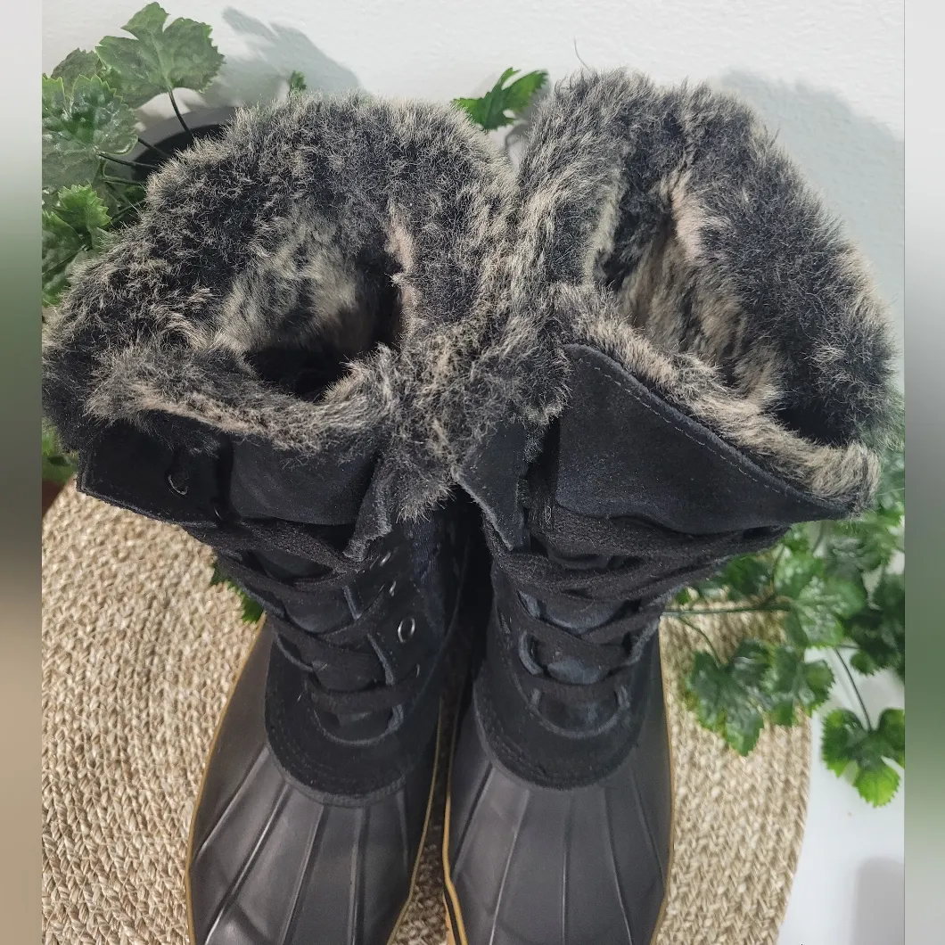 Khombu Winter Boots Size 8 Women’s Black Faux Fur Lined Footwear. - Image 3