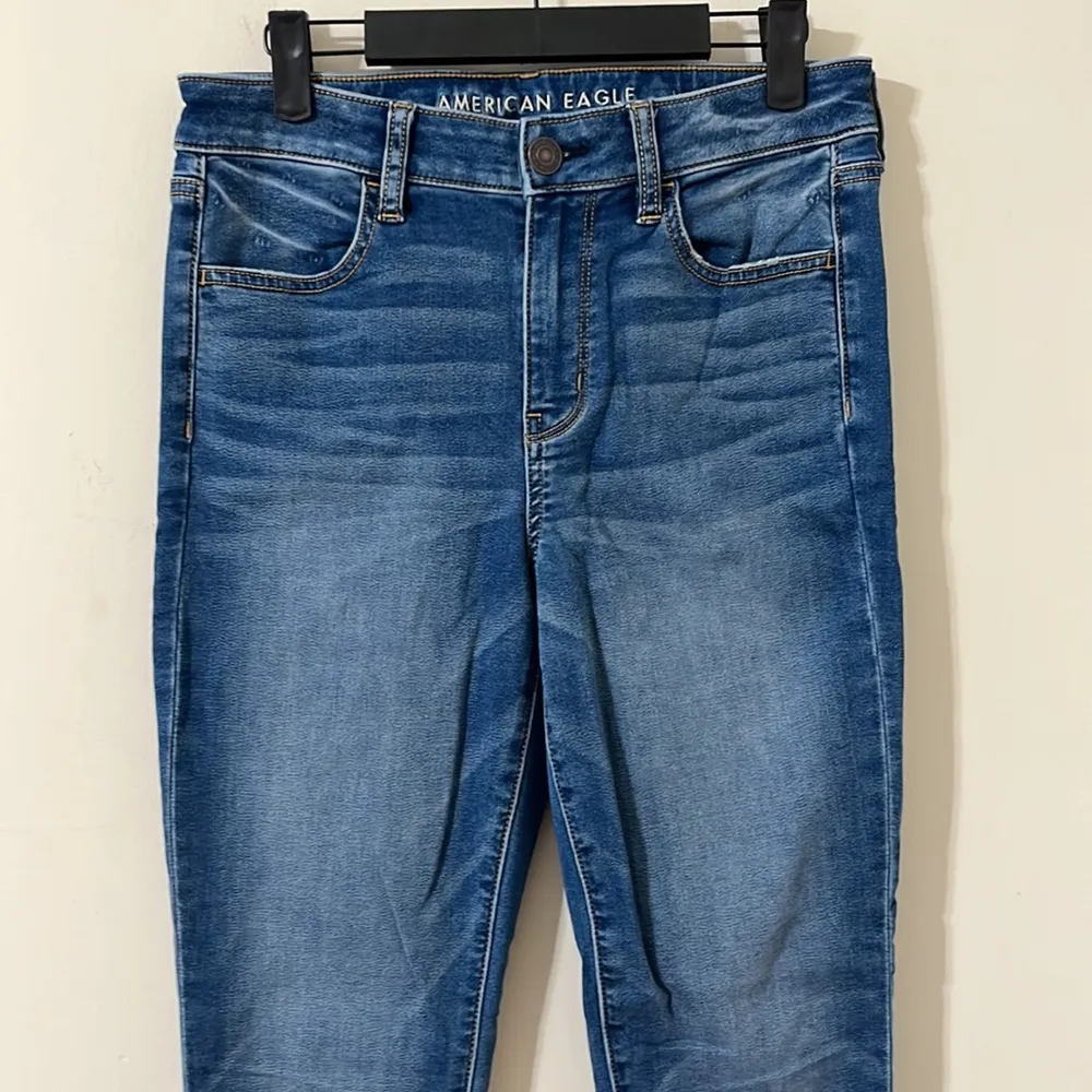 American Eagle Ne(x)t Level Stretch Hi-Rise Medium Wash Denim Jegging Size 10 - Image 2