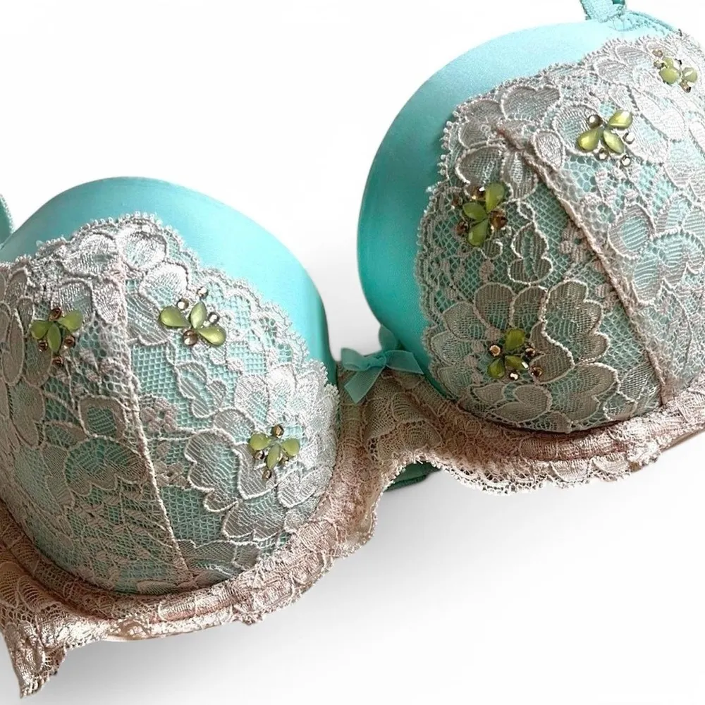 Victoria’s Secret Dream Angels Bra size 32D - Image 2