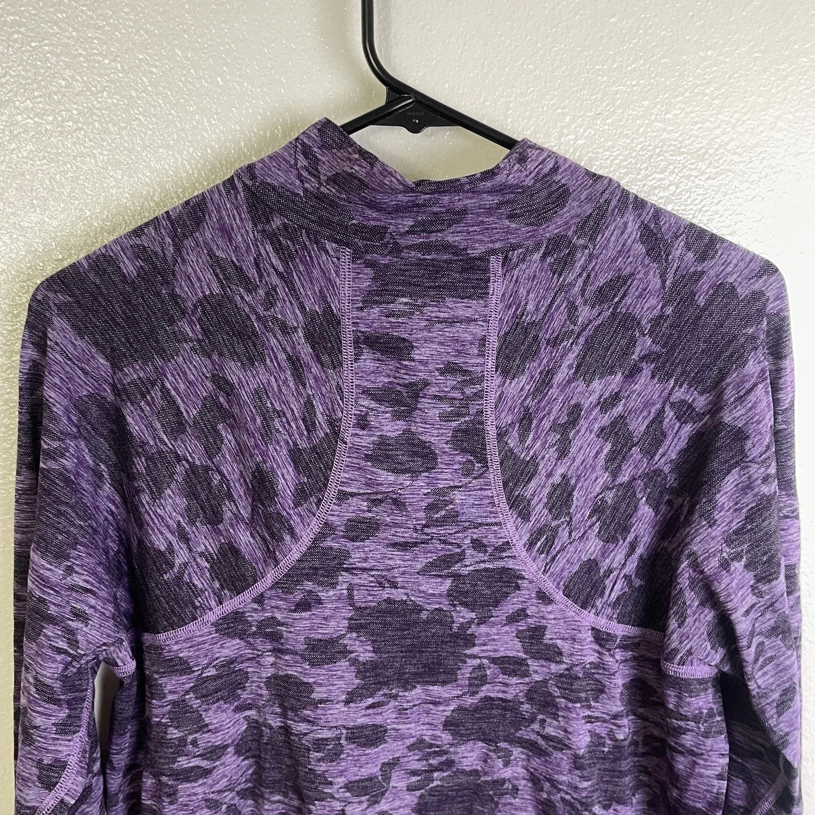 Athleta Momentum Long Sleeve Top Womenx XL Purple Zip Floral Run Jog Gym Workout - Image 7