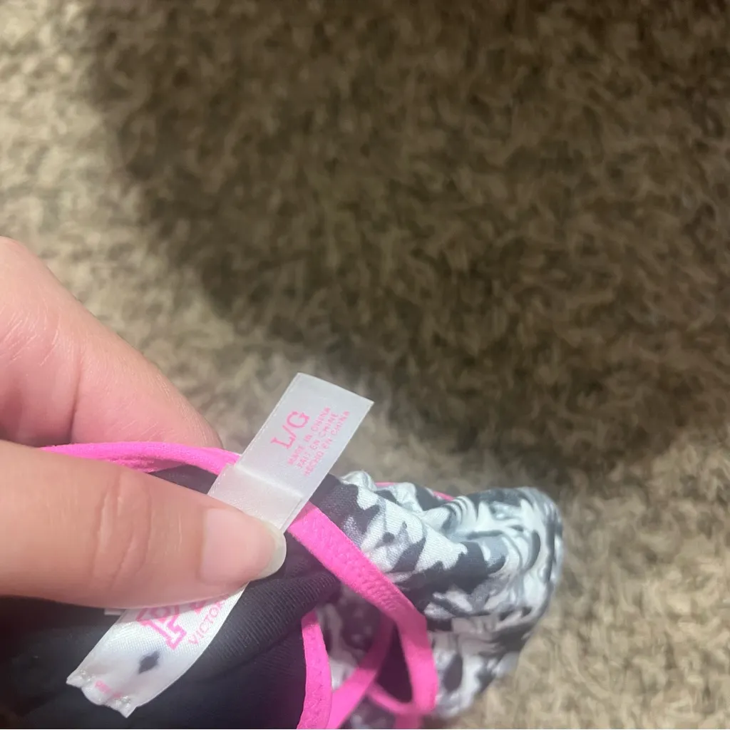 Victoria's Secret Black and White Floral Bikini Top with Pink Trim - Image 3