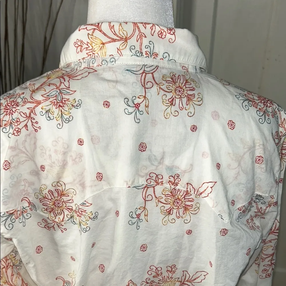 Twenty Floral Button - Image 10