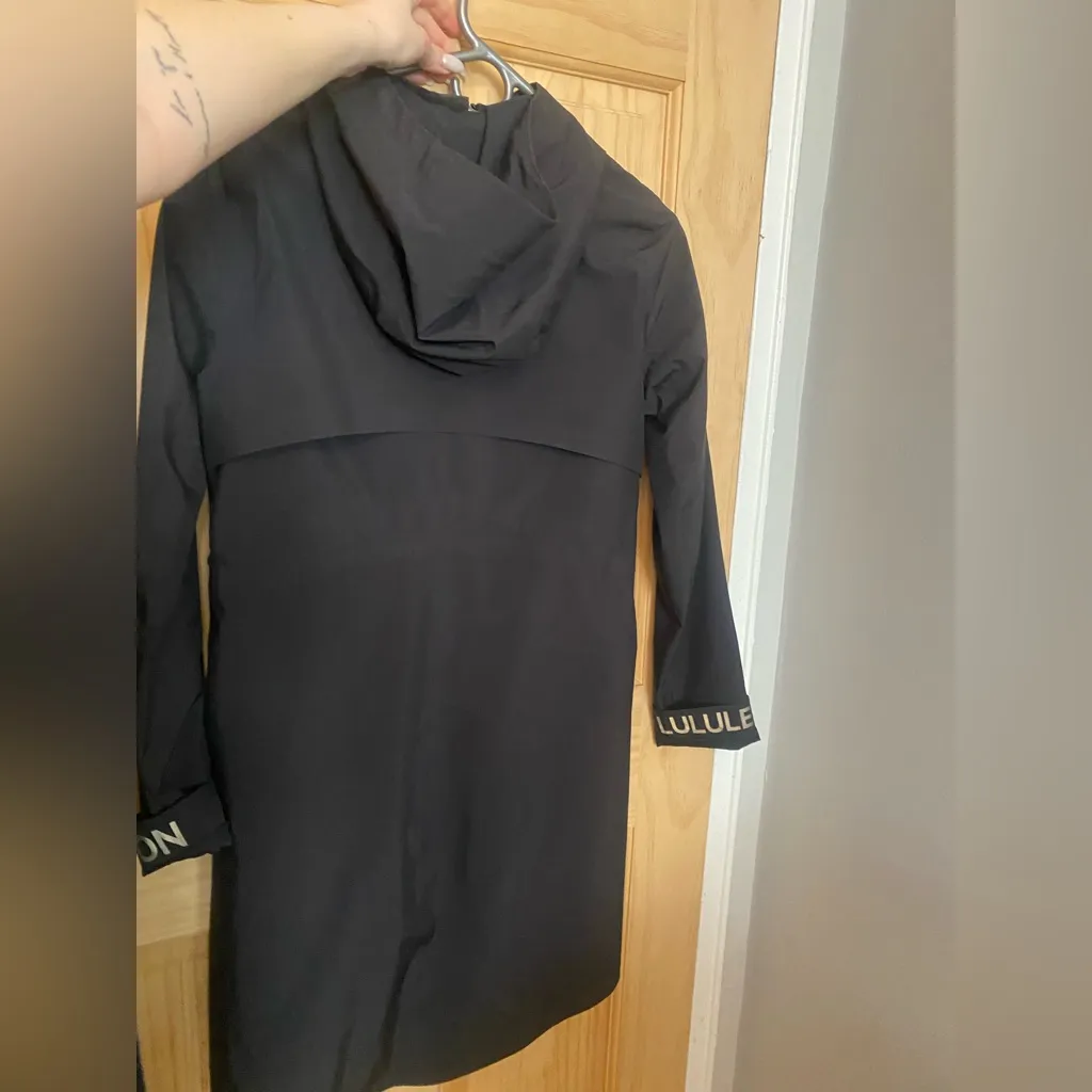 LULULEMON rebel rain jacket - Image 3