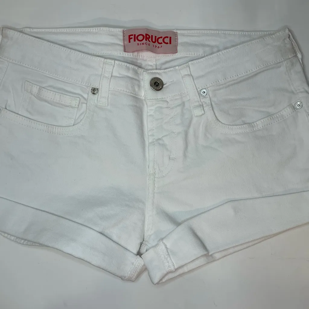 Revolve Fiorucci NWT Women's Ittierre Classic White Denim Shorts Size 29 - Image 2