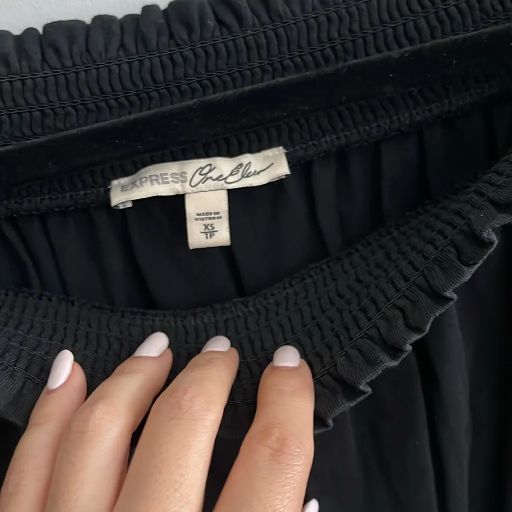 Express Y2K size XS off the shoulder top black top with ruffle sleeves eyelet - Image 3