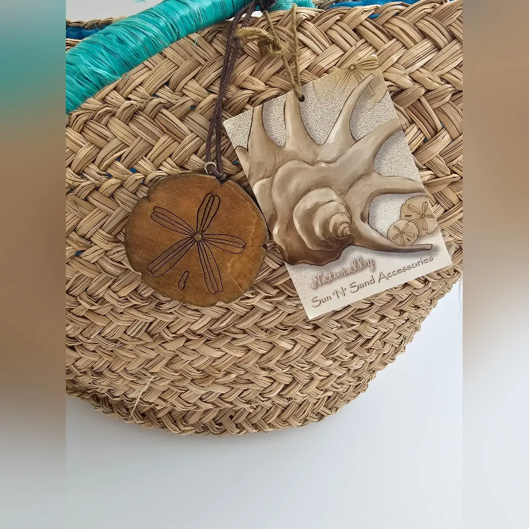Sun n Sand Large Seagrass Bucket Tote Bag Wooden Round Sand Dollar Charm Blue - Image 7