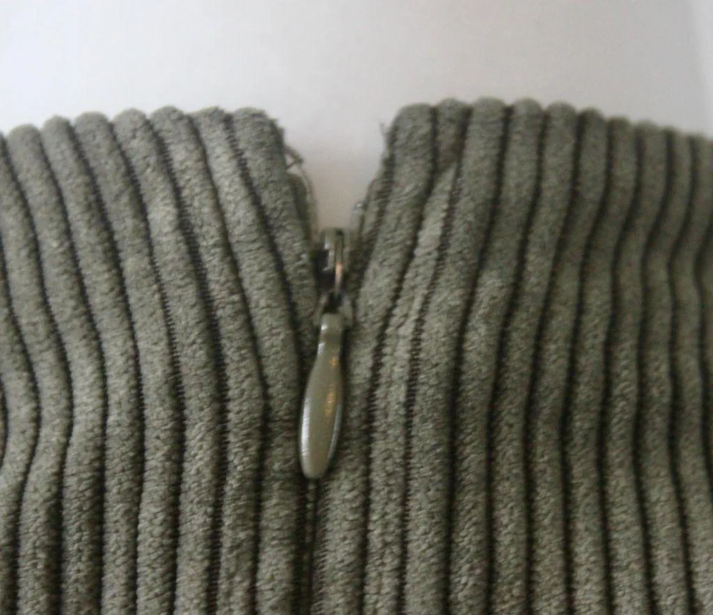 Prologue Olive Green Corduroy Short-Sleeve Academia Indie Midi Dress Extra Small - Image 8