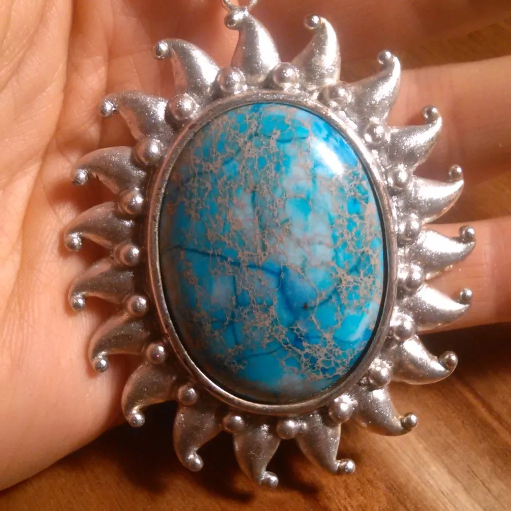 Mojave Blue Turquoise Sun Silvertone Pendant Necklace - Image 9