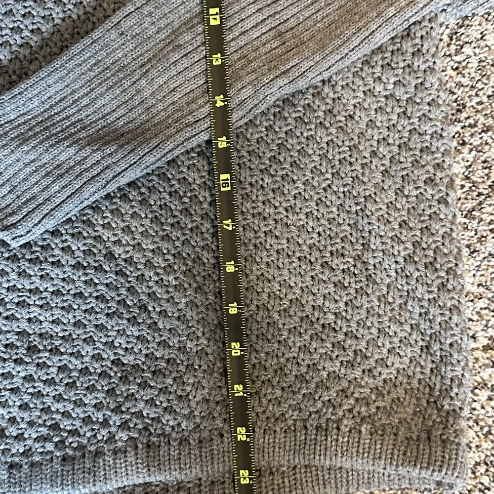 Cozy Gray Turtleneck Sweater - Image 3