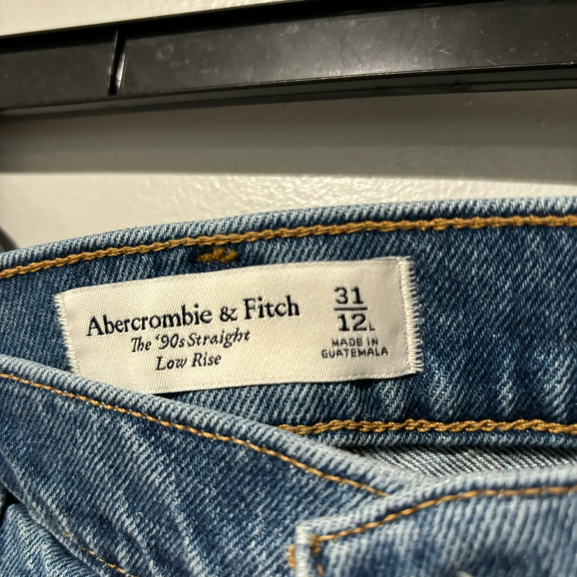 90s Straight Low Rise Jeans - Image 3