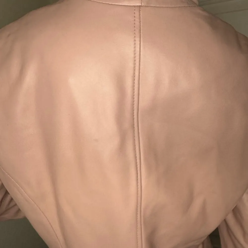 BAGATELLE Petite Light Pink Soft Genuine Leather Women's Jacket, Zip, Size 12. - Image 3