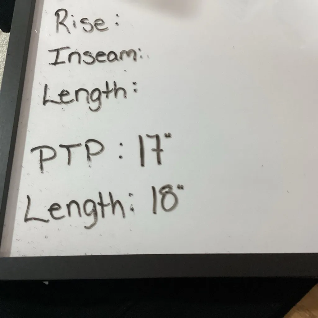 Warm & Wonderful London Sheep Cropped Crewneck Sweatshirt Size XS Black - Image 7