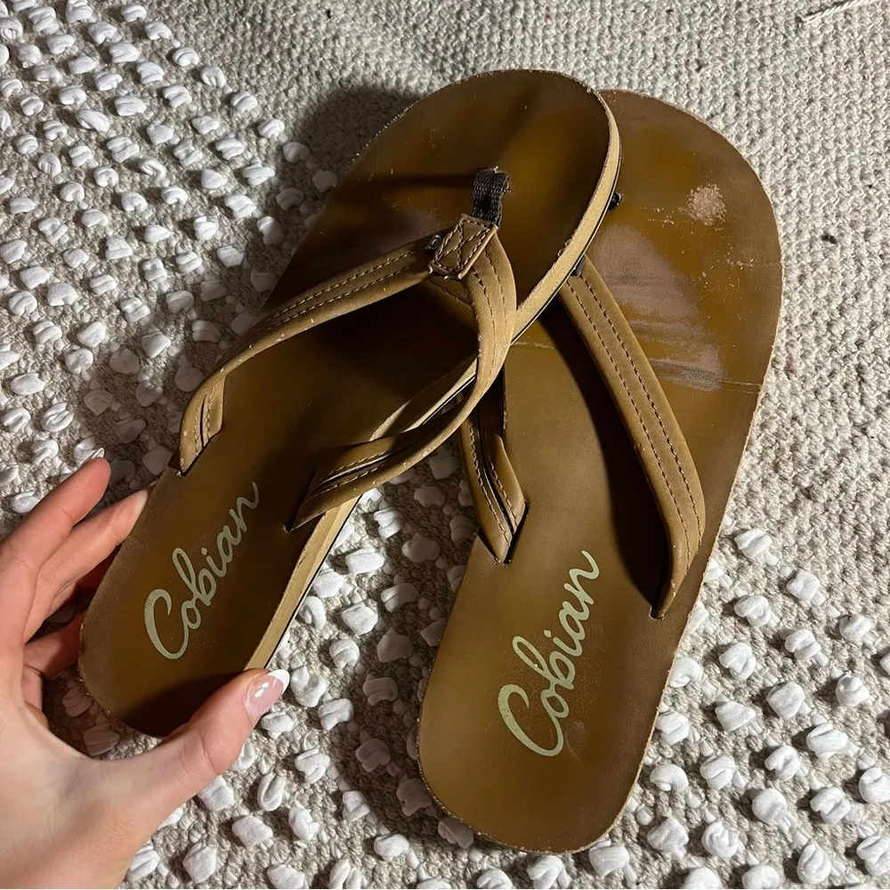 Cobian Tan Flip Flops Size 9 - Image 4