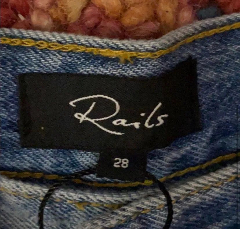 Rails NWT  DENIM SHORTS DAISY PATCHES EMBROIDERED 28 - Image 4