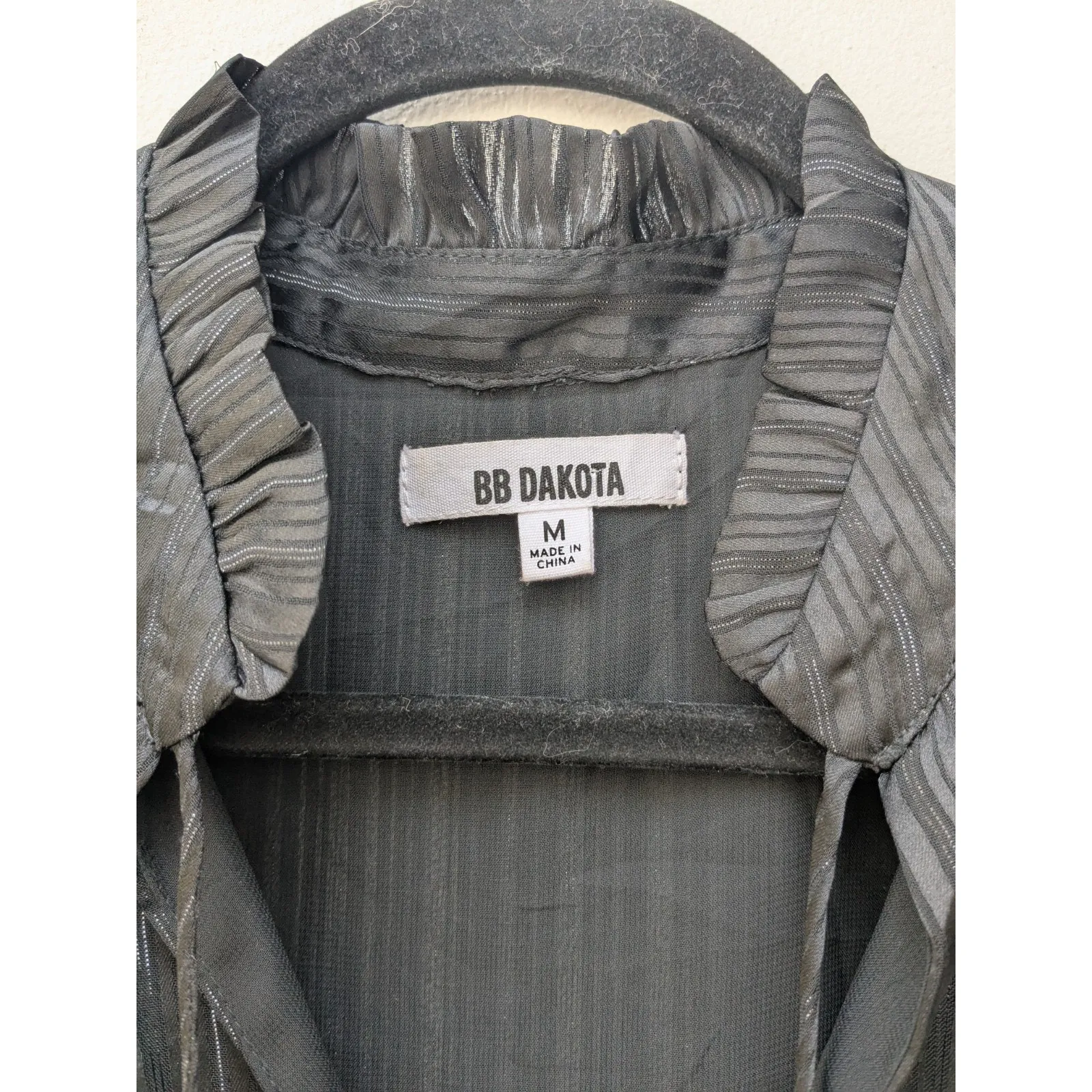 BB Dakota Women's Ruched Blouse Double Ruffle Sleeve Black/Metallic Size Medium - Image 3