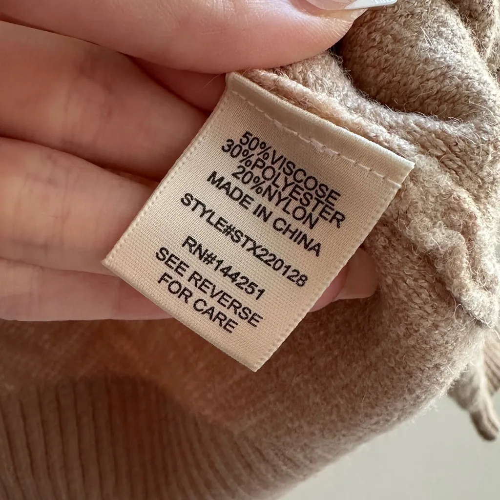 Sincerely Jules Cropped Tan/Cream Button Down Chevron Cardigan, Size Medium Tan - Image 12