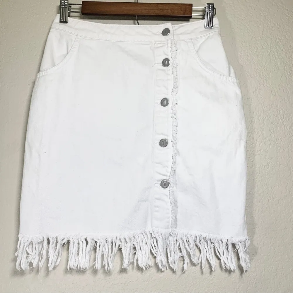 Anthropologie Pilcro and the Letterpress White Denim Raw Hem Fringe Skirt Size 2 - Image 6
