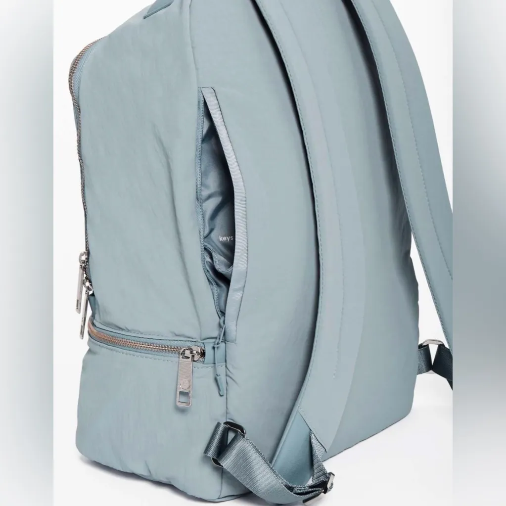 Lululemon City Adventurer Backpack Vol 17 L in Chambray - Image 5