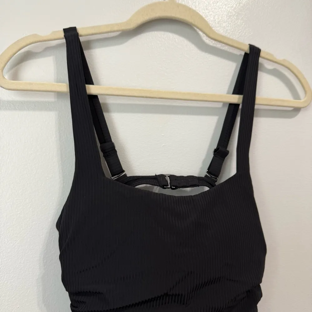 Athleta Black Ruching Sliming One Piece Swimsuit Size Small - Image 2