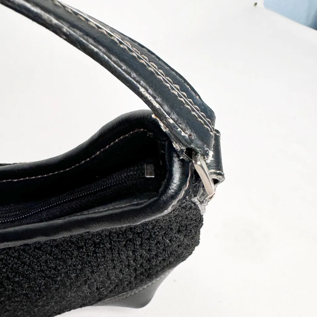 THE SAK BLACK SMALL HOBO BAG - Image 5