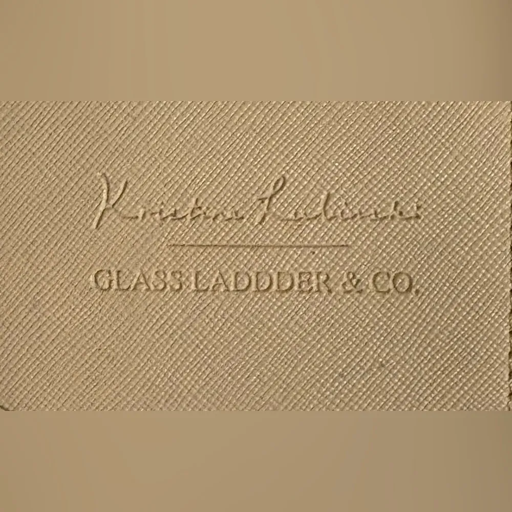 Glass & Ladder Co. Elegant Cream Leather Wallet Gold - Image 4