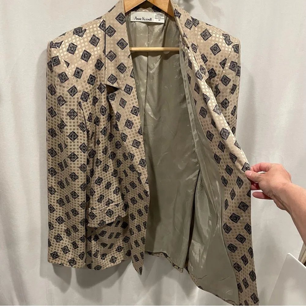Vintage 80’s creamy tan silk geometric art deco blazer Anne Klein pockets - Image 5